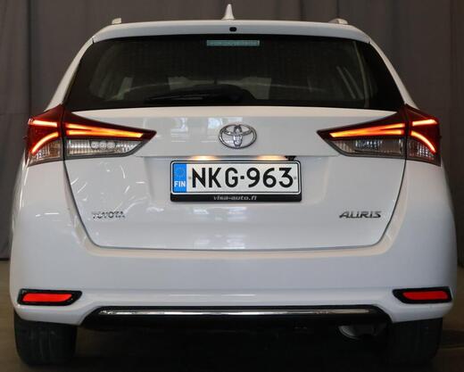 Toyota Auris vaihtoauto