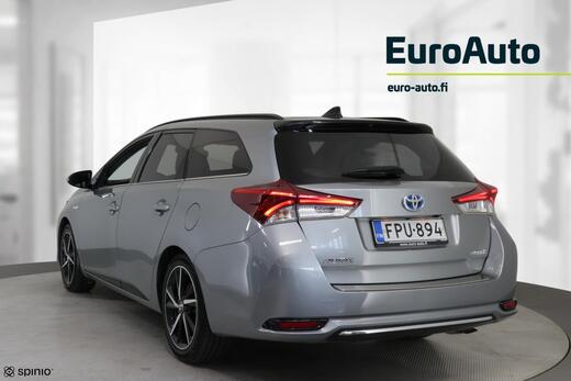 Toyota Auris vaihtoauto
