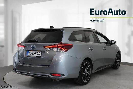 Toyota Auris vaihtoauto