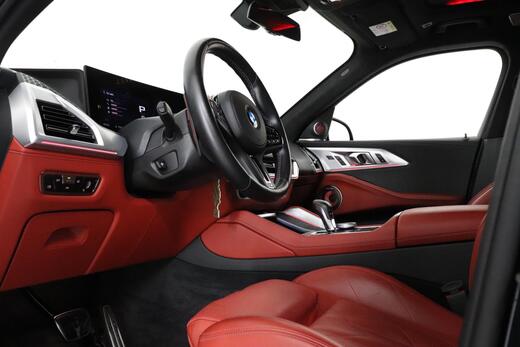 BMW XM vaihtoauto