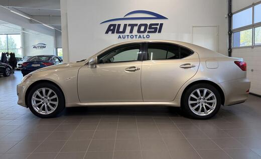 Lexus IS vaihtoauto