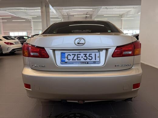 Lexus IS vaihtoauto
