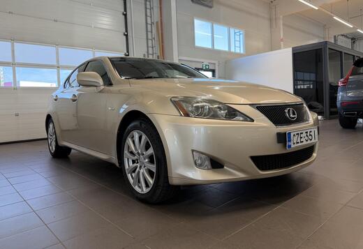 Lexus IS vaihtoauto