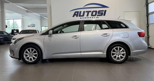 Toyota Avensis vaihtoauto