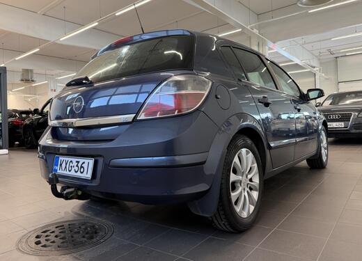Opel Astra vaihtoauto