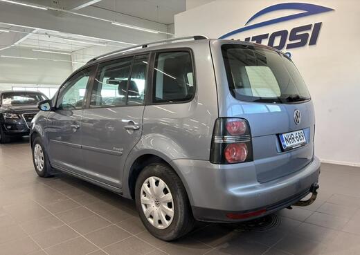 Volkswagen Touran vaihtoauto