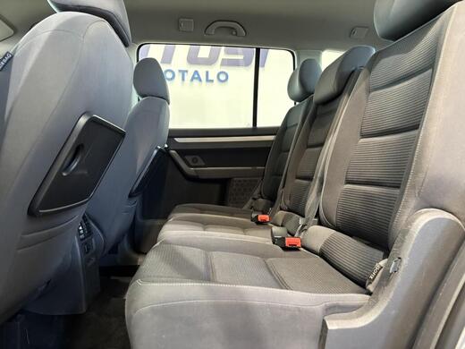 Volkswagen Touran vaihtoauto