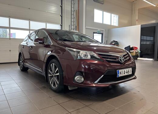 Toyota Avensis vaihtoauto