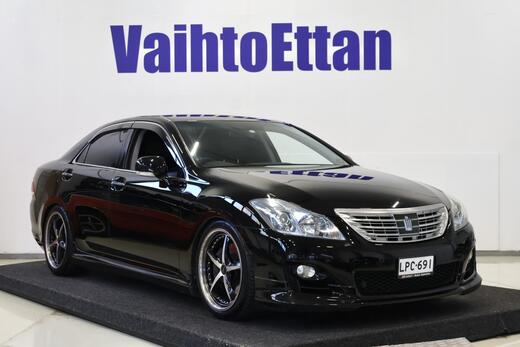 Toyota Crown vaihtoauto
