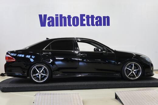 Toyota Crown vaihtoauto