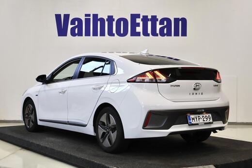 Hyundai IONIQ hybrid vaihtoauto