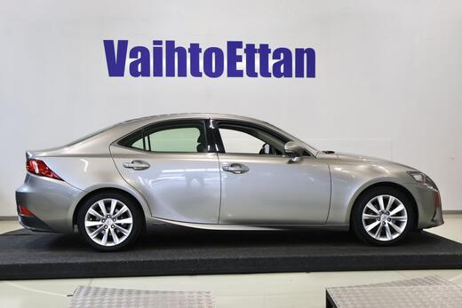 Lexus IS vaihtoauto