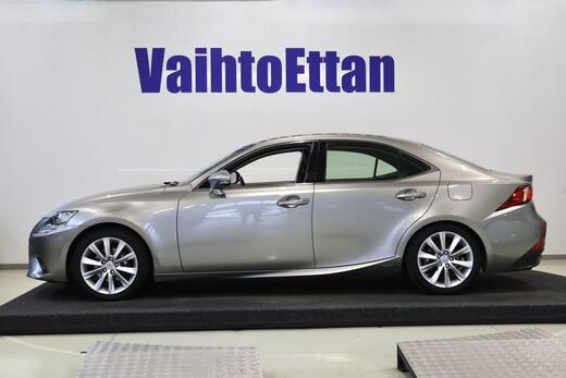 Lexus IS vaihtoauto