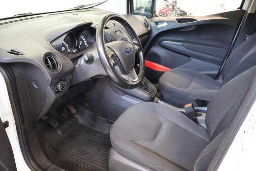 Ford Transit Courier vaihtoauto