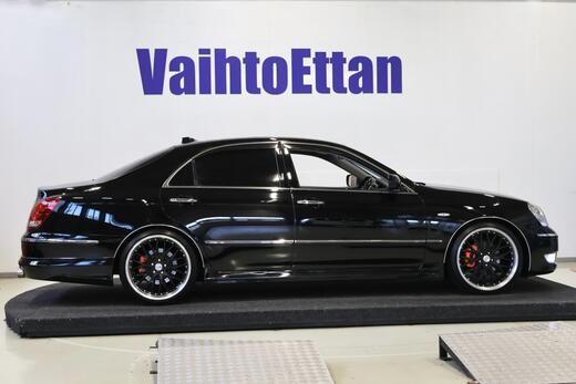 Toyota Crown vaihtoauto