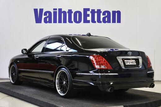 Toyota Crown vaihtoauto