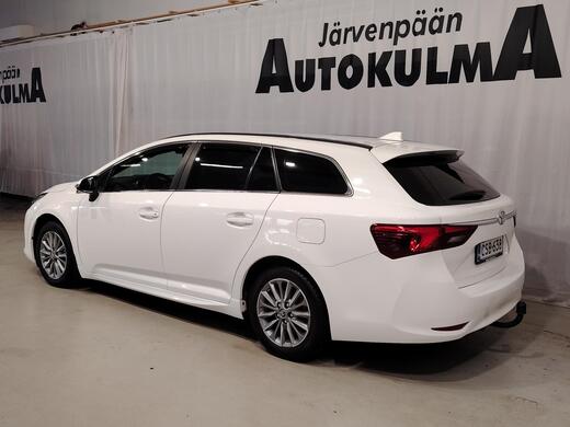 Toyota Avensis vaihtoauto