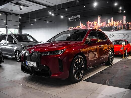 BMW iX vaihtoauto