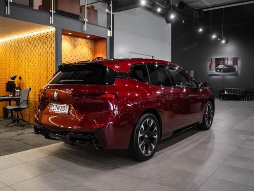 BMW iX vaihtoauto