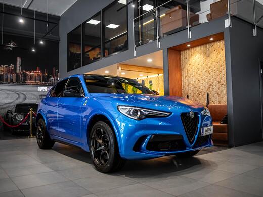 Alfa Romeo Stelvio vaihtoauto