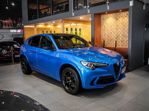 Alfa Romeo Stelvio vaihtoauto