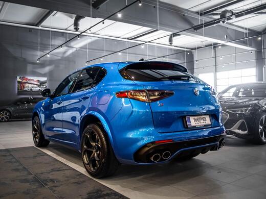 Alfa Romeo Stelvio vaihtoauto