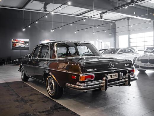 Mercedes-Benz 280 vaihtoauto
