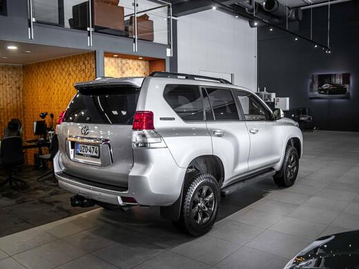 Toyota Land Cruiser vaihtoauto