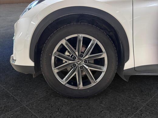 Lexus LBX vaihtoauto
