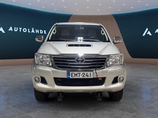 Toyota Hilux vaihtoauto