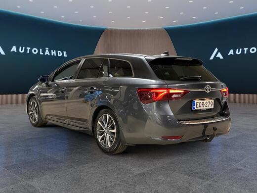 Toyota Avensis vaihtoauto
