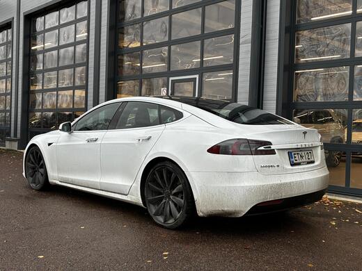 Tesla Model S vaihtoauto