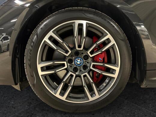 BMW i5 vaihtoauto