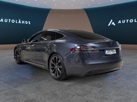Tesla Model S vaihtoauto
