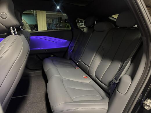 XPENG P7+ vaihtoauto