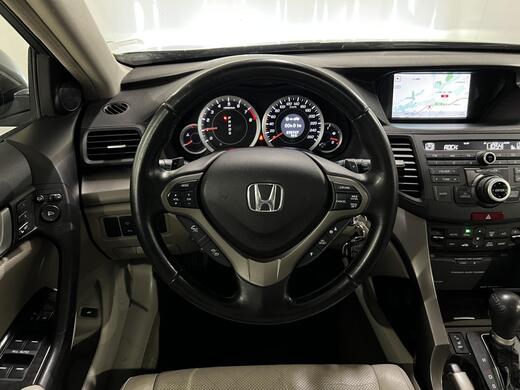 Honda Accord vaihtoauto