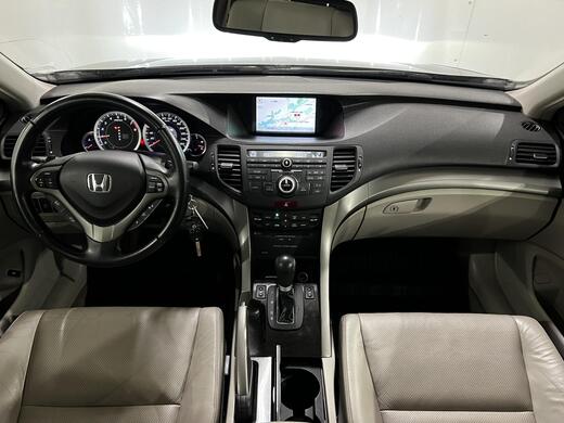 Honda Accord vaihtoauto
