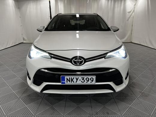Toyota Avensis vaihtoauto