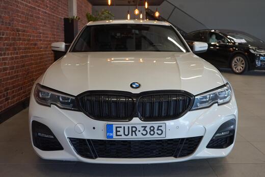 BMW 330 vaihtoauto