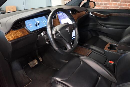 Tesla Model X vaihtoauto