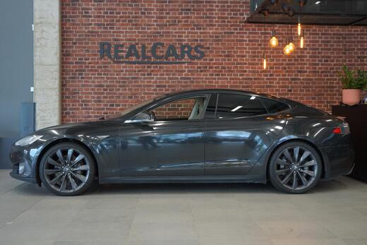 Tesla Model S vaihtoauto