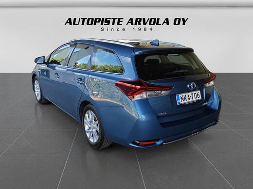 Toyota Auris vaihtoauto