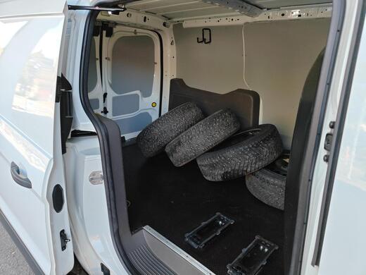 Ford Transit Connect vaihtoauto