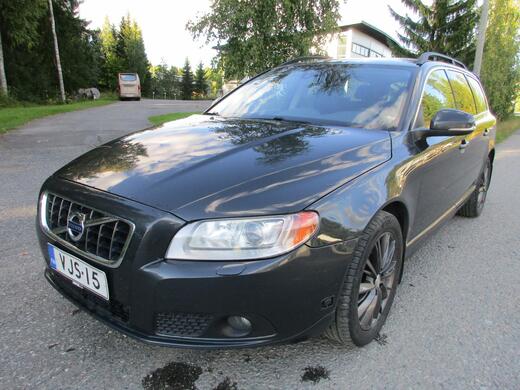 Volvo V70 vaihtoauto