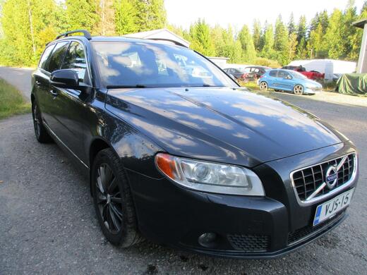 Volvo V70 vaihtoauto