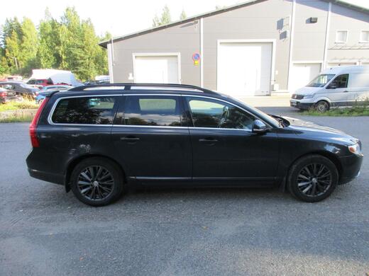 Volvo V70 vaihtoauto
