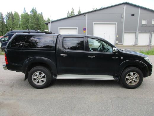 Toyota Hilux vaihtoauto