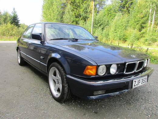 BMW 750 vaihtoauto