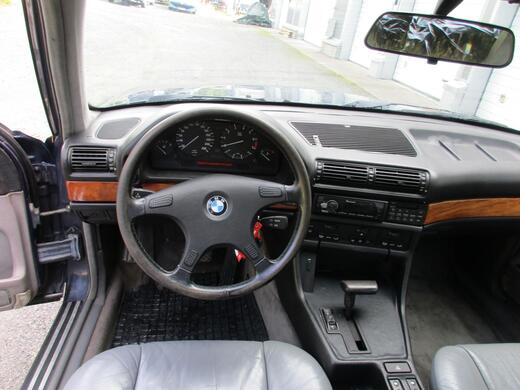 BMW 750 vaihtoauto
