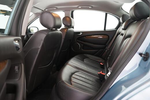 Jaguar X-Type vaihtoauto